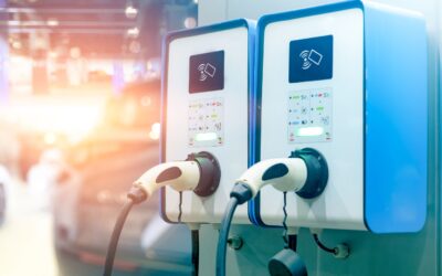 Vállalati elektromos autótöltés: Hogyan kerüljük el a hálózati túlterhelést okos menedzsmenttel?